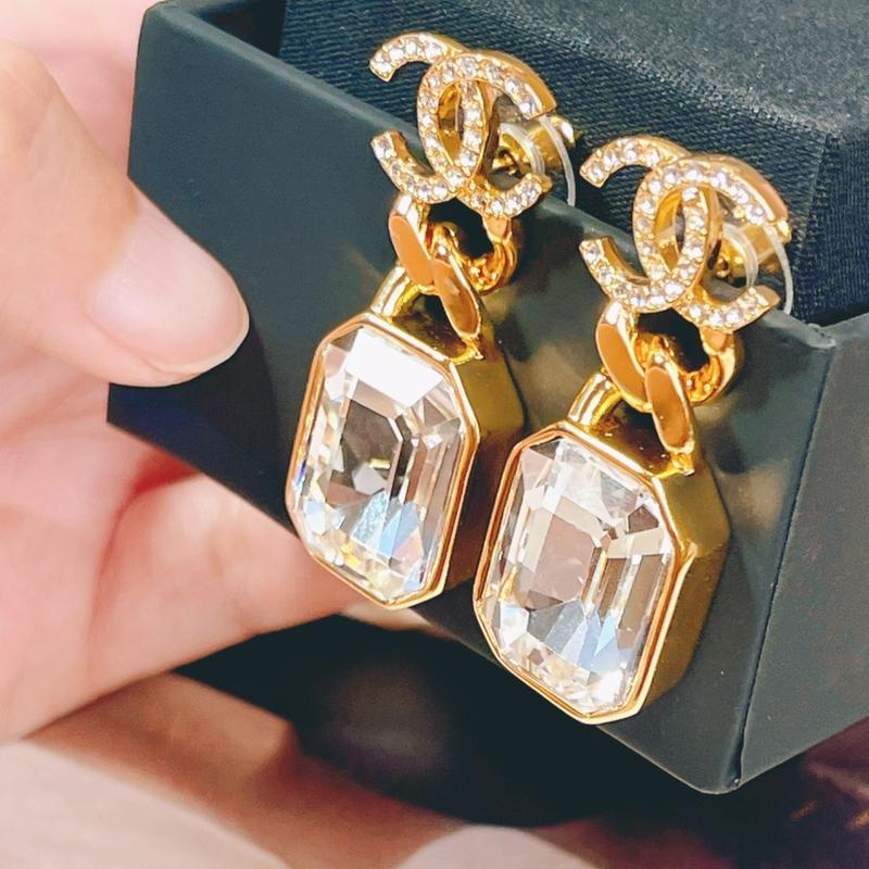 CHANEL Fashion Rhinestone Pendant Earrings