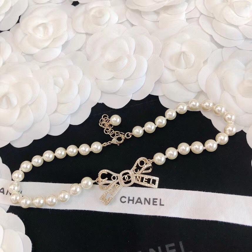 CHANEL New Letter Hollow Bow Pendant Necklace
