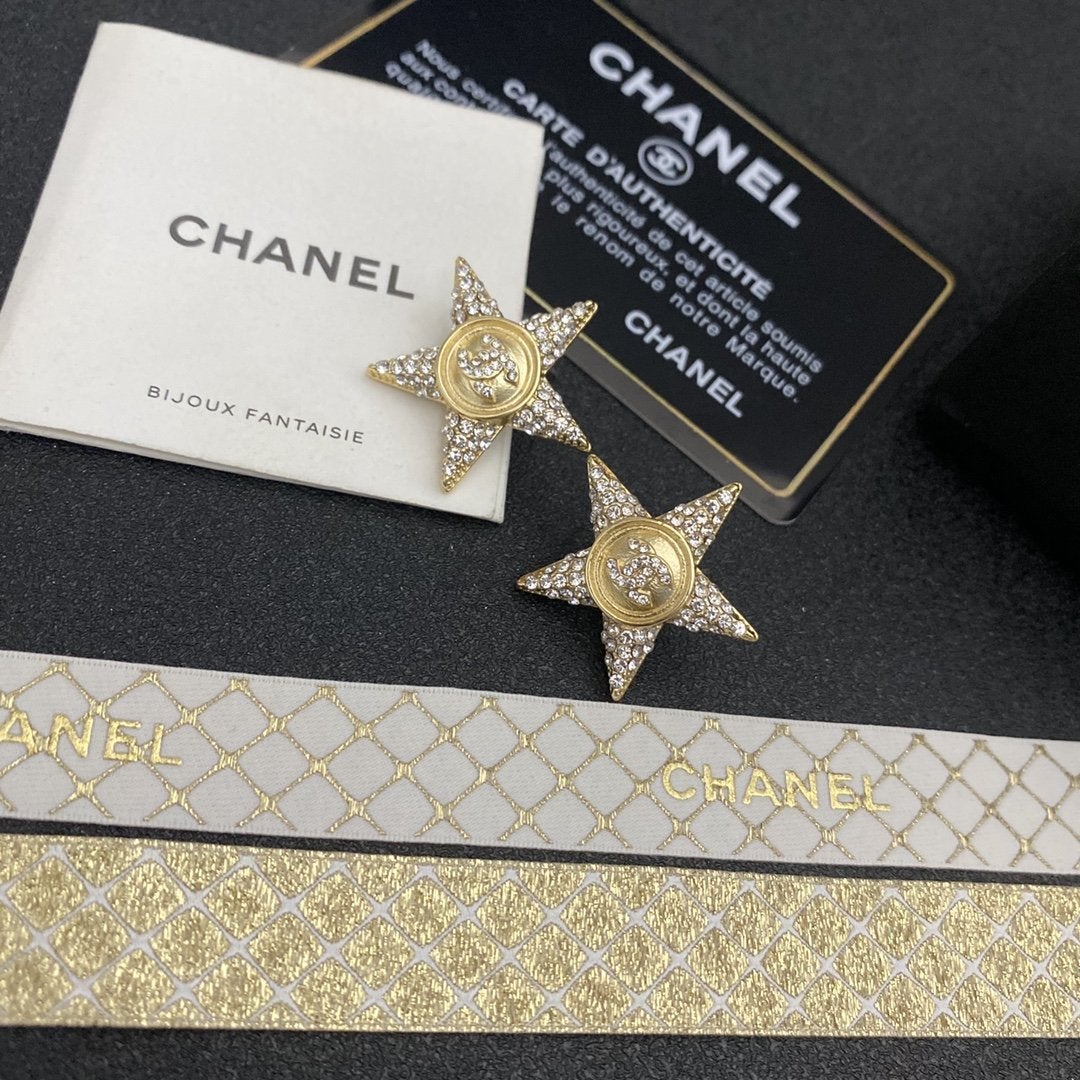 CHANEL Fashion Five-pointed Star Rhinestone Earrings