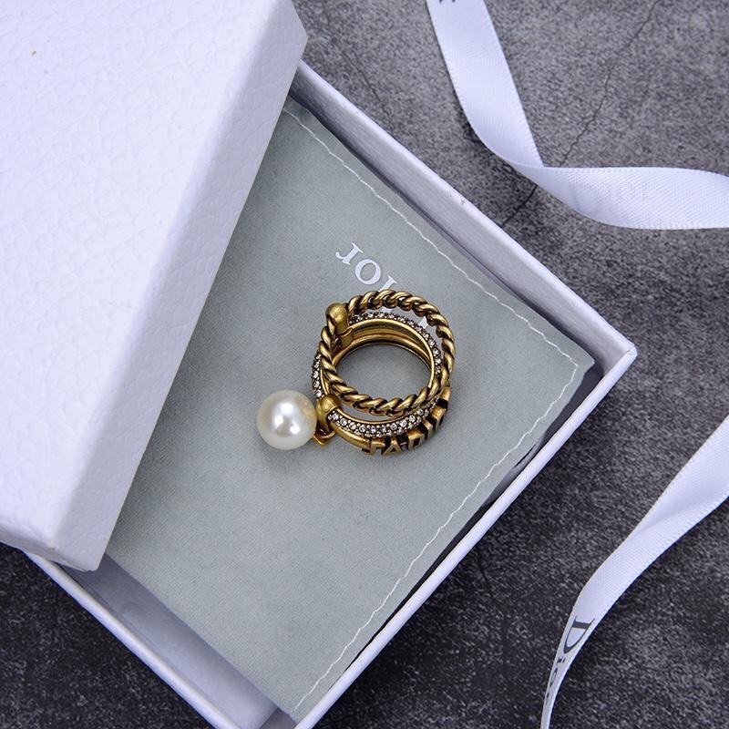 DIOR New Pearl Multi-Level Ring