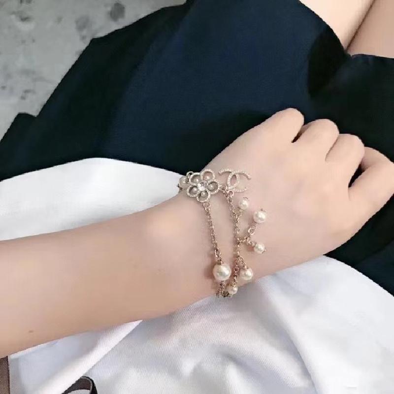 CHANEL Luxury Double C Pearl Bracelet