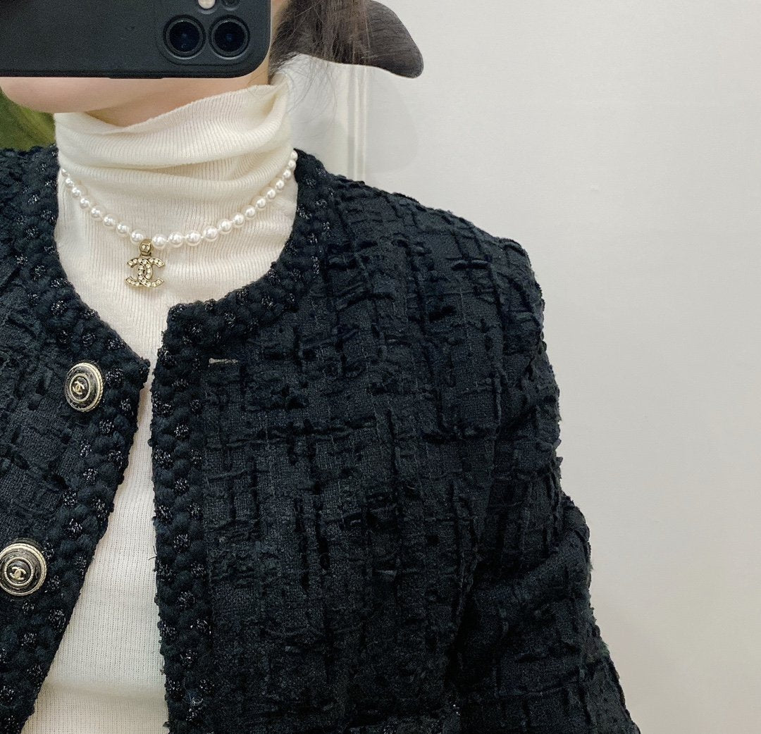 CHANEL Elegant Pearl Rhinestone Double C Pendant Necklace