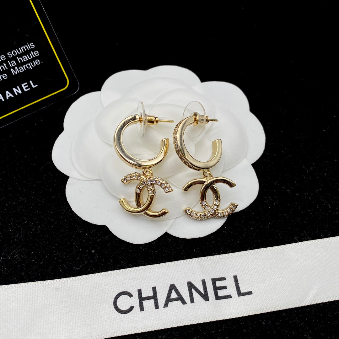 CHANEL October New Trend - Moon Diamond Earrings