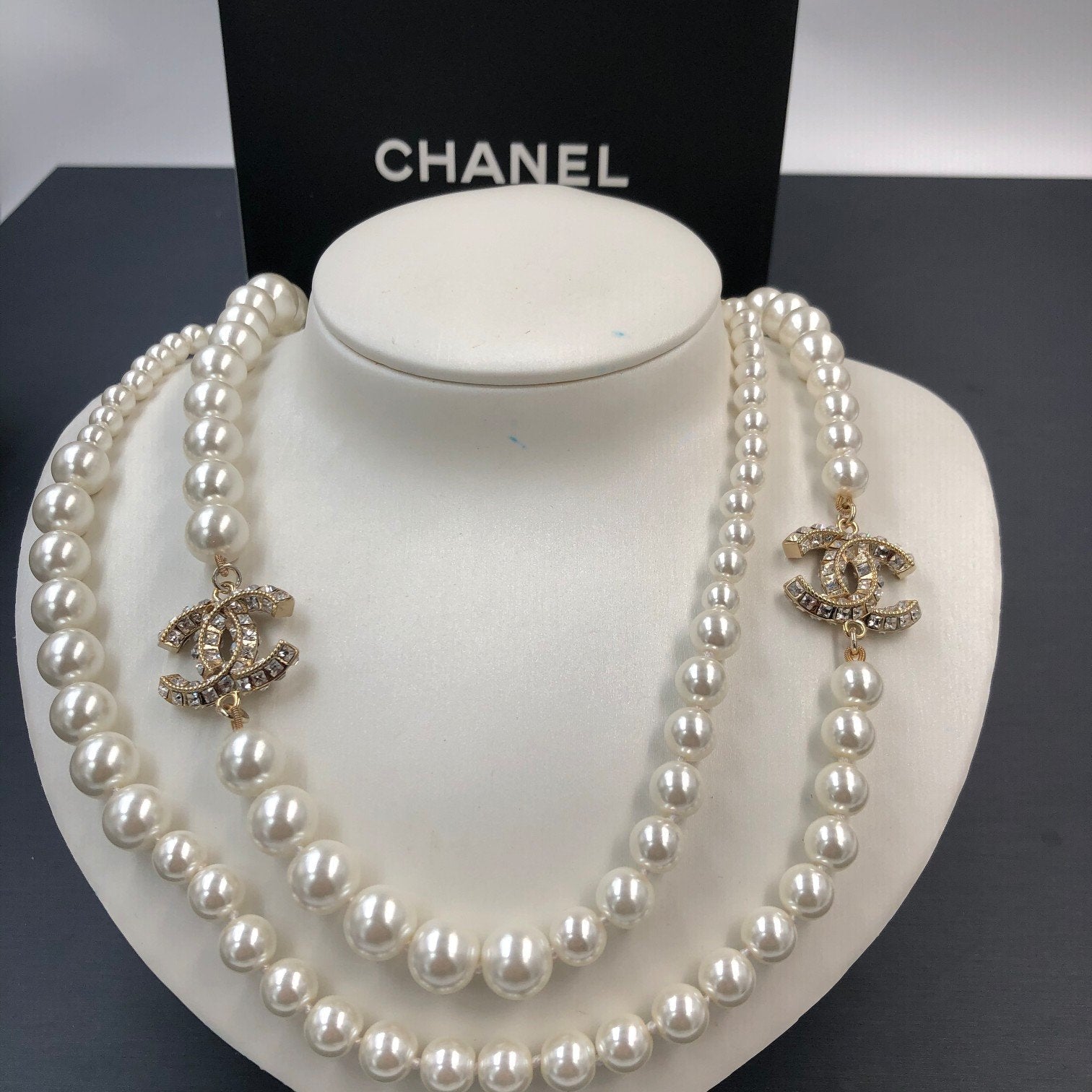 CHANEL Fashion Rhinestone Long Pearl Necklace