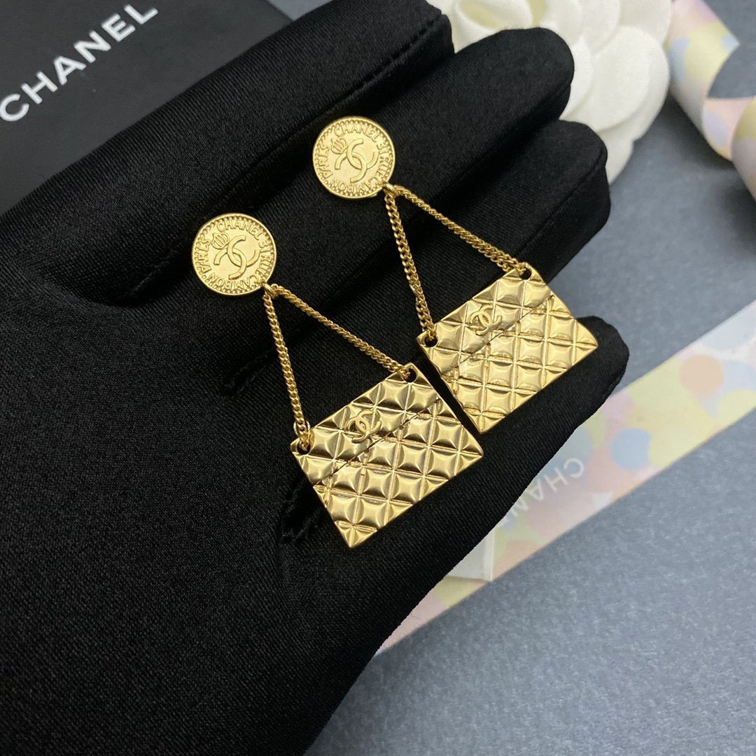 CHANEL Fashion bag pendant earrings