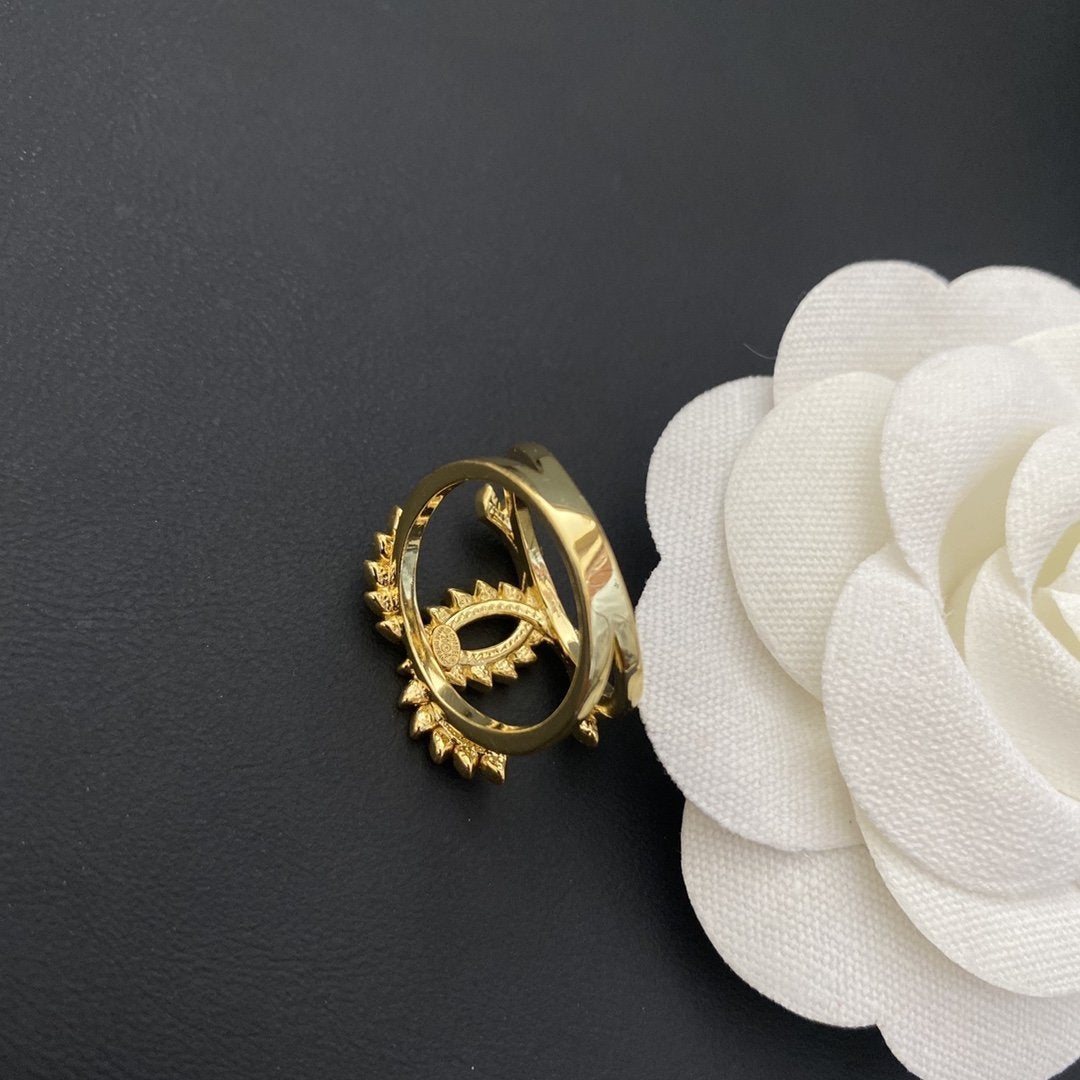 CHANEL Fashion Rhinestone Double C Ring