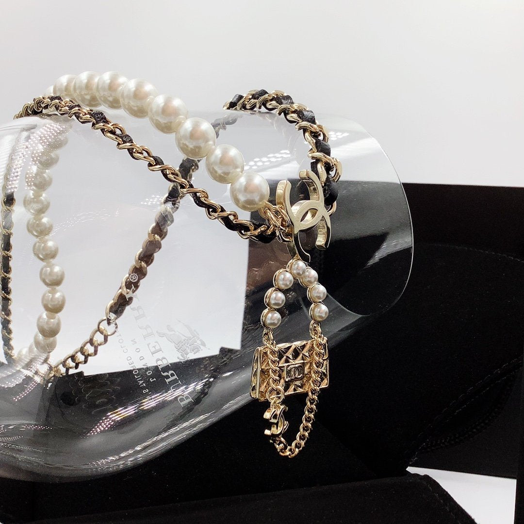 CHANEL Small bag mix necklace