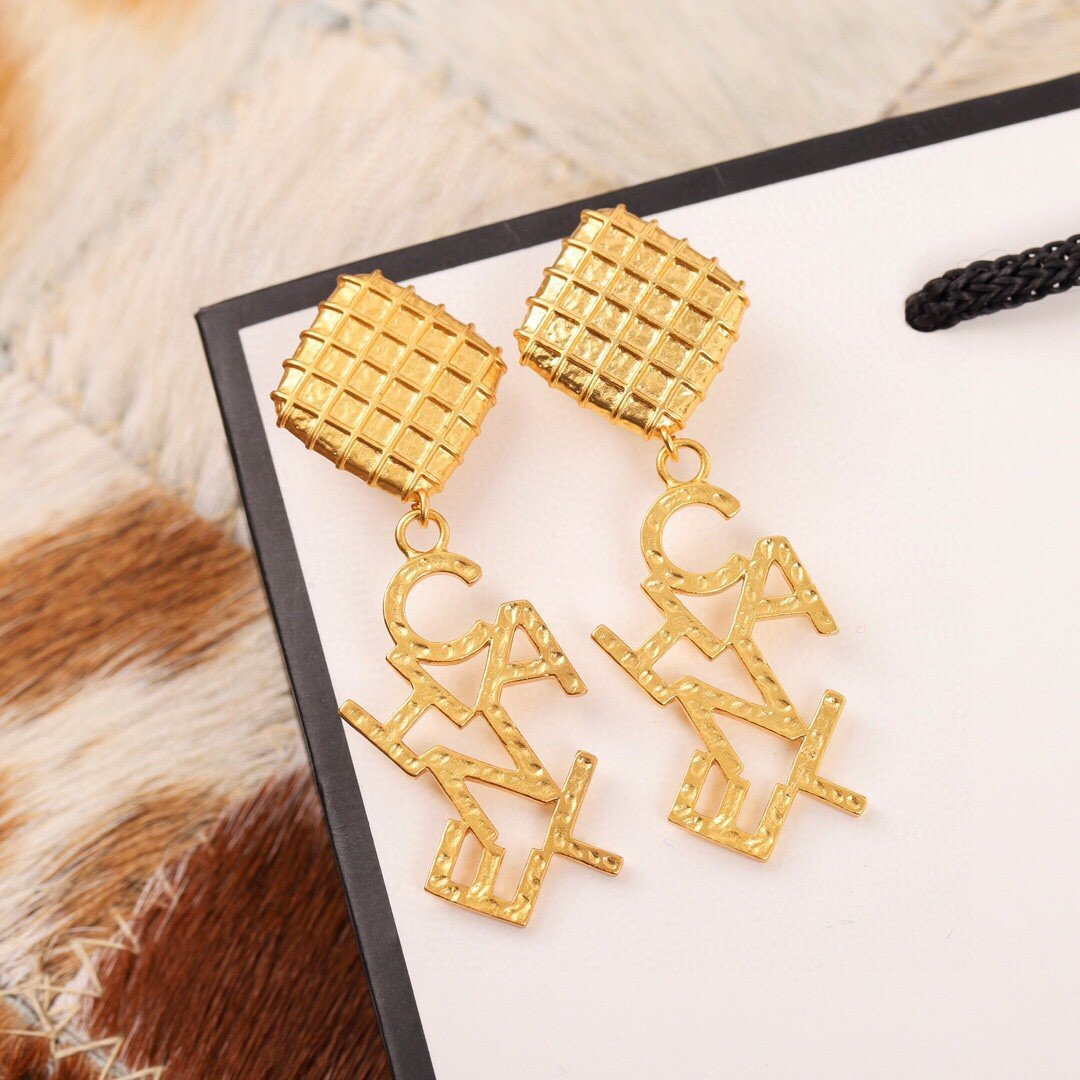 CHANEL Fashion Golden Letter Pendant Earrings