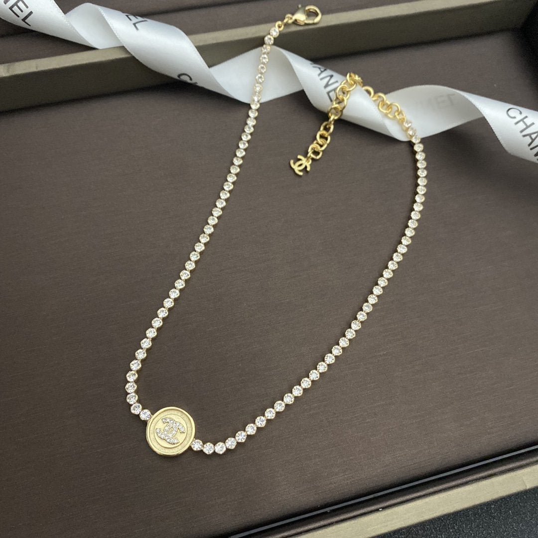 CHANEL Fashion full sky crystal necklace