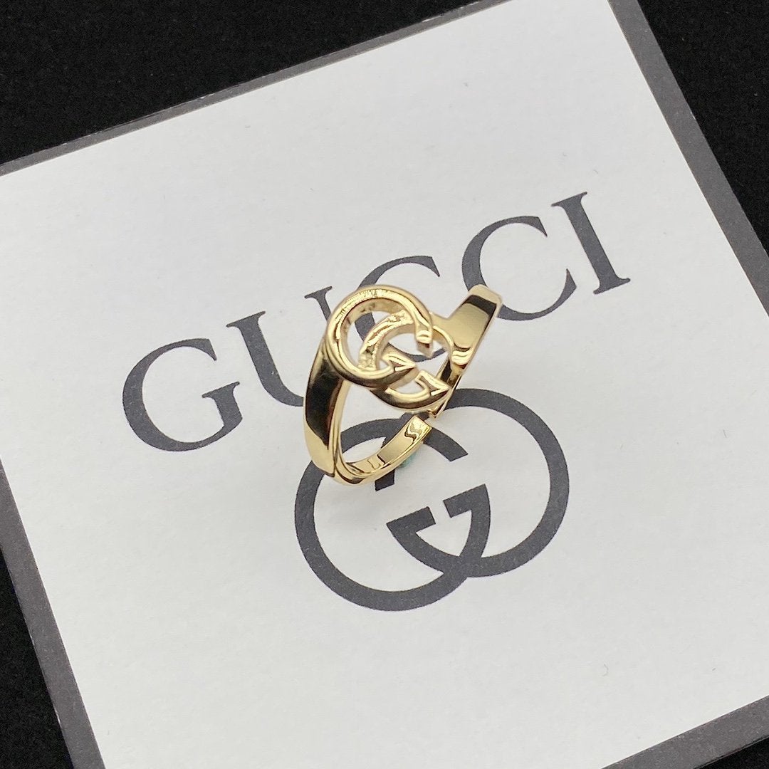 GUCCI retro twisted letter ring