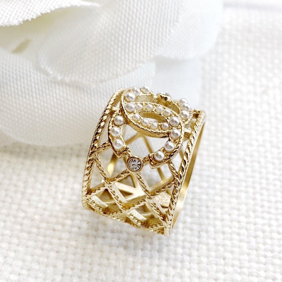 CHANEL Fashion Double C Pearl Ring