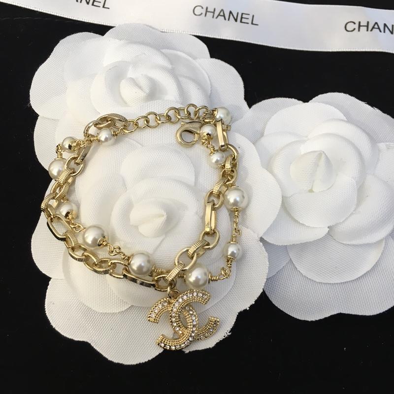 CHANEL Fashion Pearl Crystal Bracelet