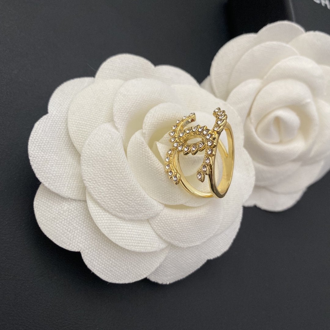 CHANEL Fashion Rhinestone Double C Ring