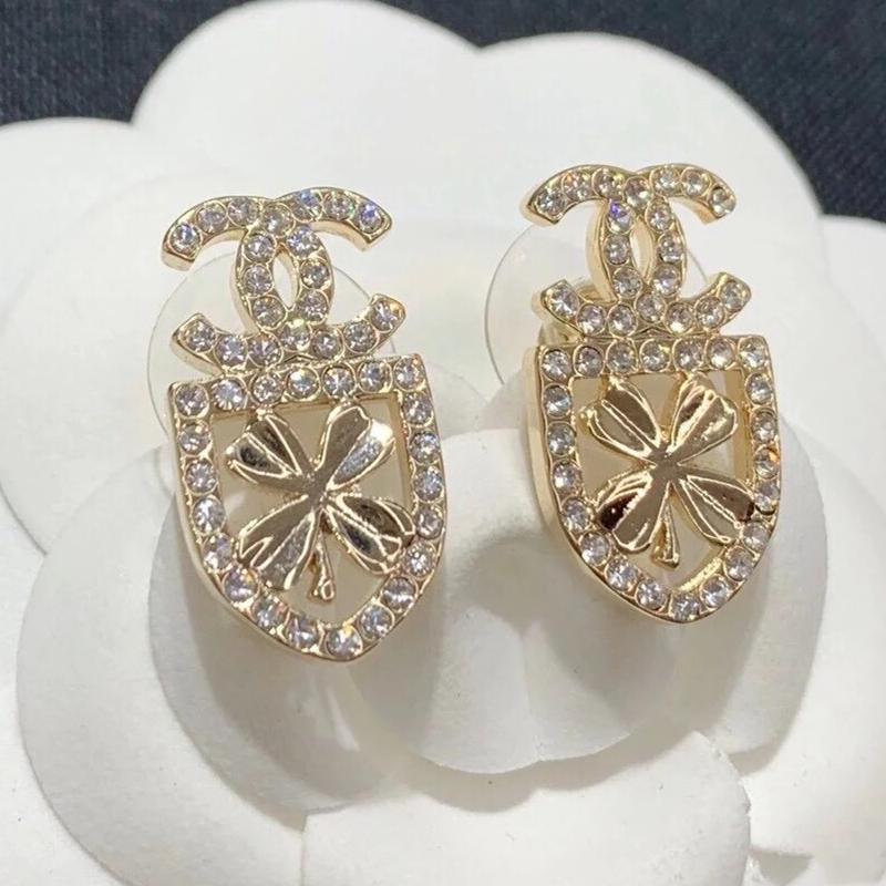 CHANEL Fashion Luxury Rhinestone Earrings