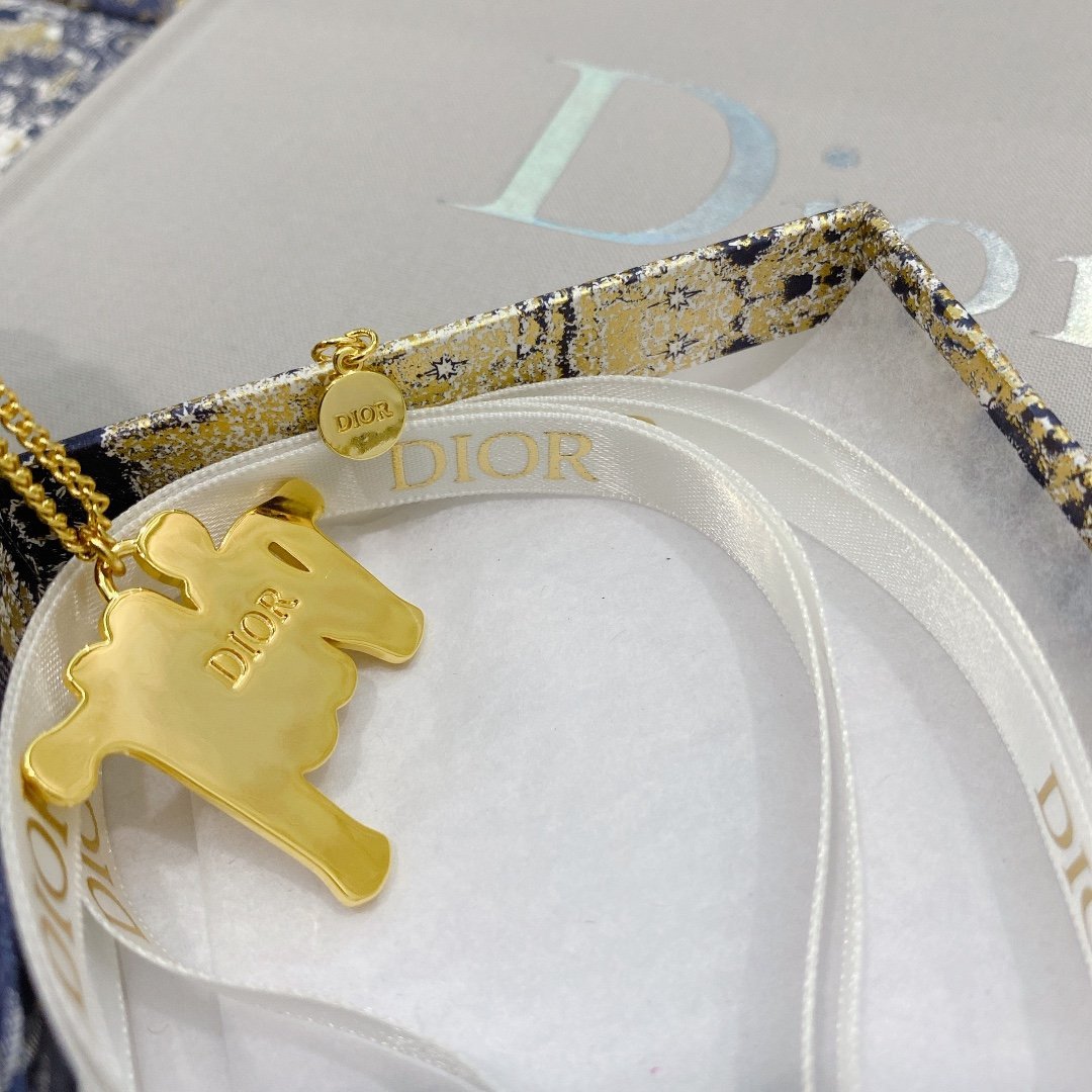 DIOR Luxury Rhinestone Letter Pendant Necklace