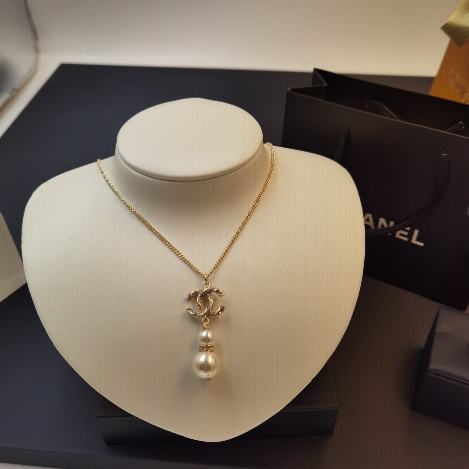 CHANEL High-end Luxury Double C Gourd Necklace