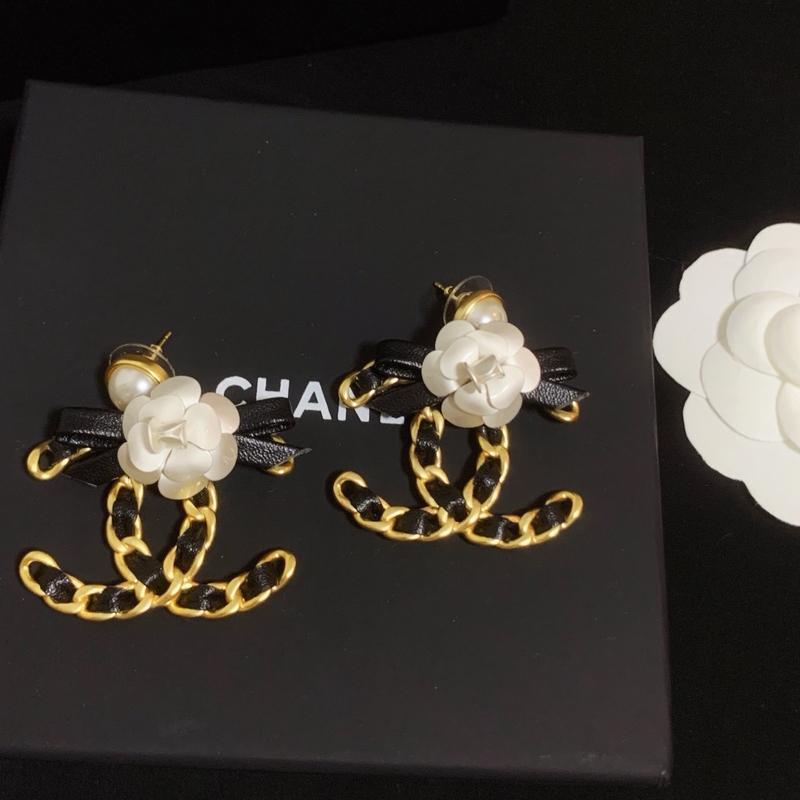CHANEL Fashion Flower Double C Earrings