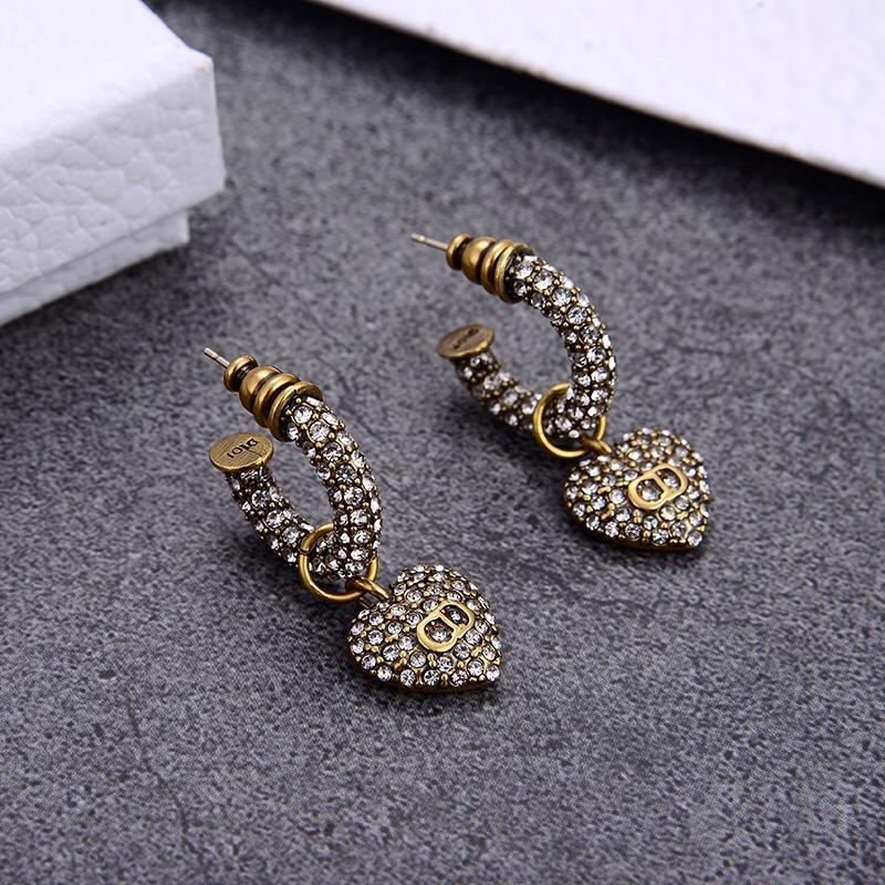 DIOR Elegant Rhinestone Heart-shaped Stud Earrings