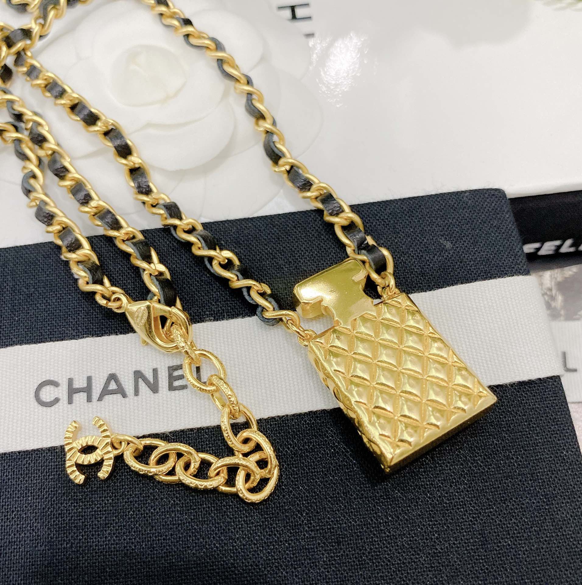 CHANEL Fashion Leather Perfume Bottle Necklace
