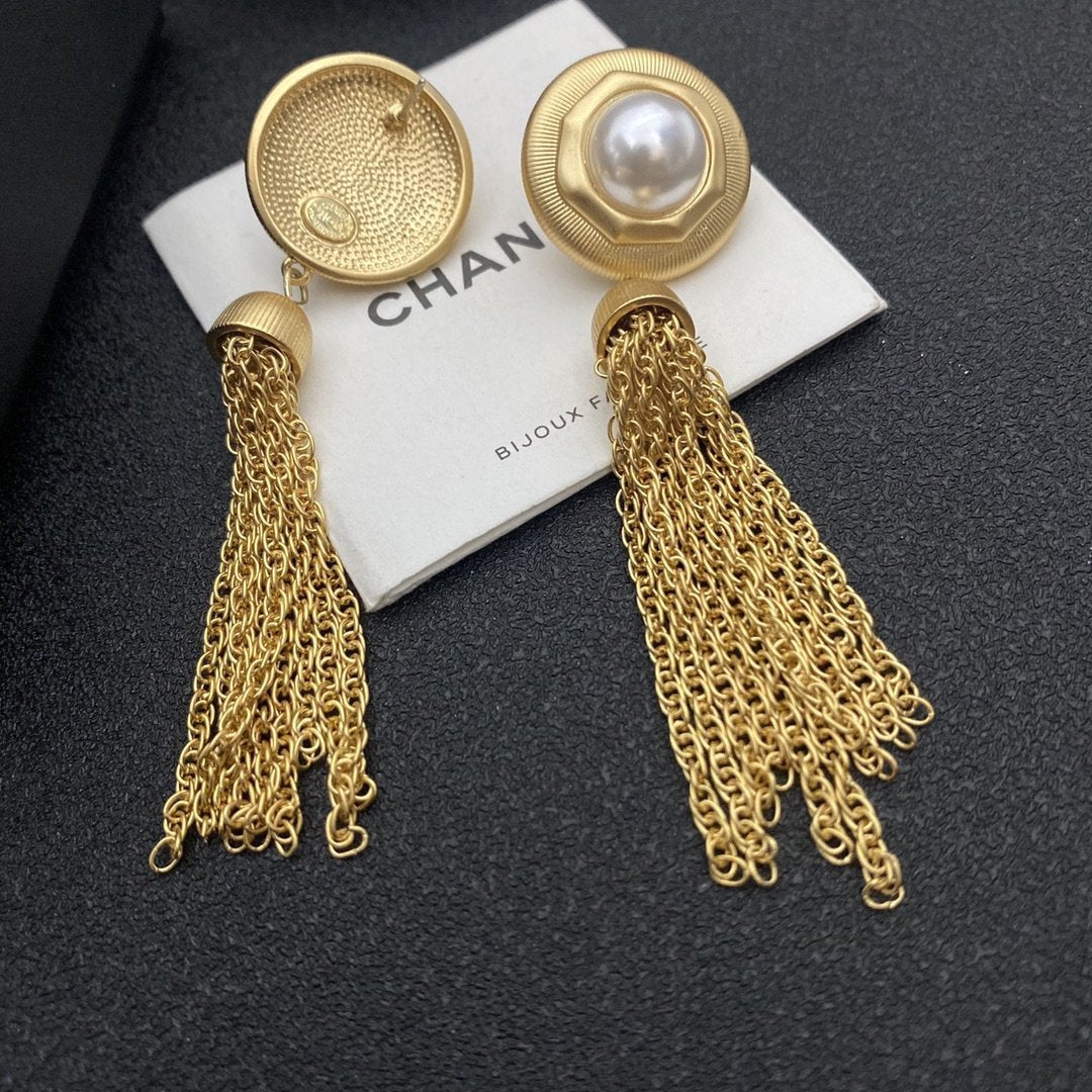 CHANEL Fashion Imitation Pearl Tassel Pendant Earrings