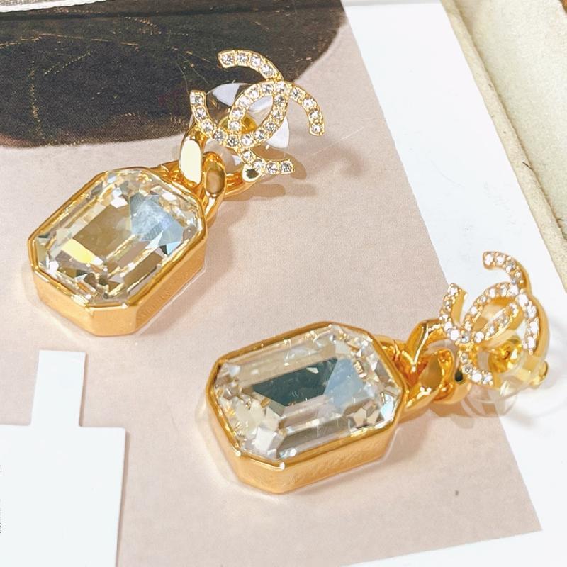 CHANEL Fashion Rhinestone Pendant Earrings