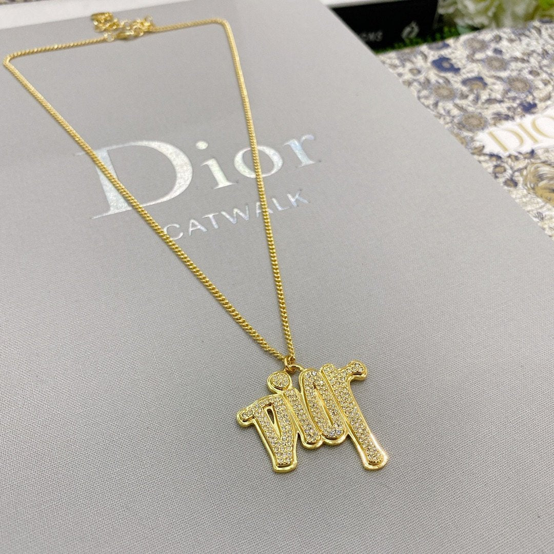 DIOR Luxury Rhinestone Letter Pendant Necklace