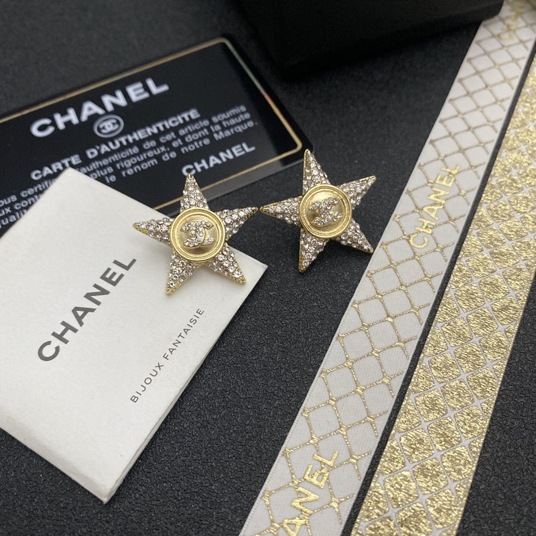 CHANEL Fashion Five-pointed Star Rhinestone Earrings