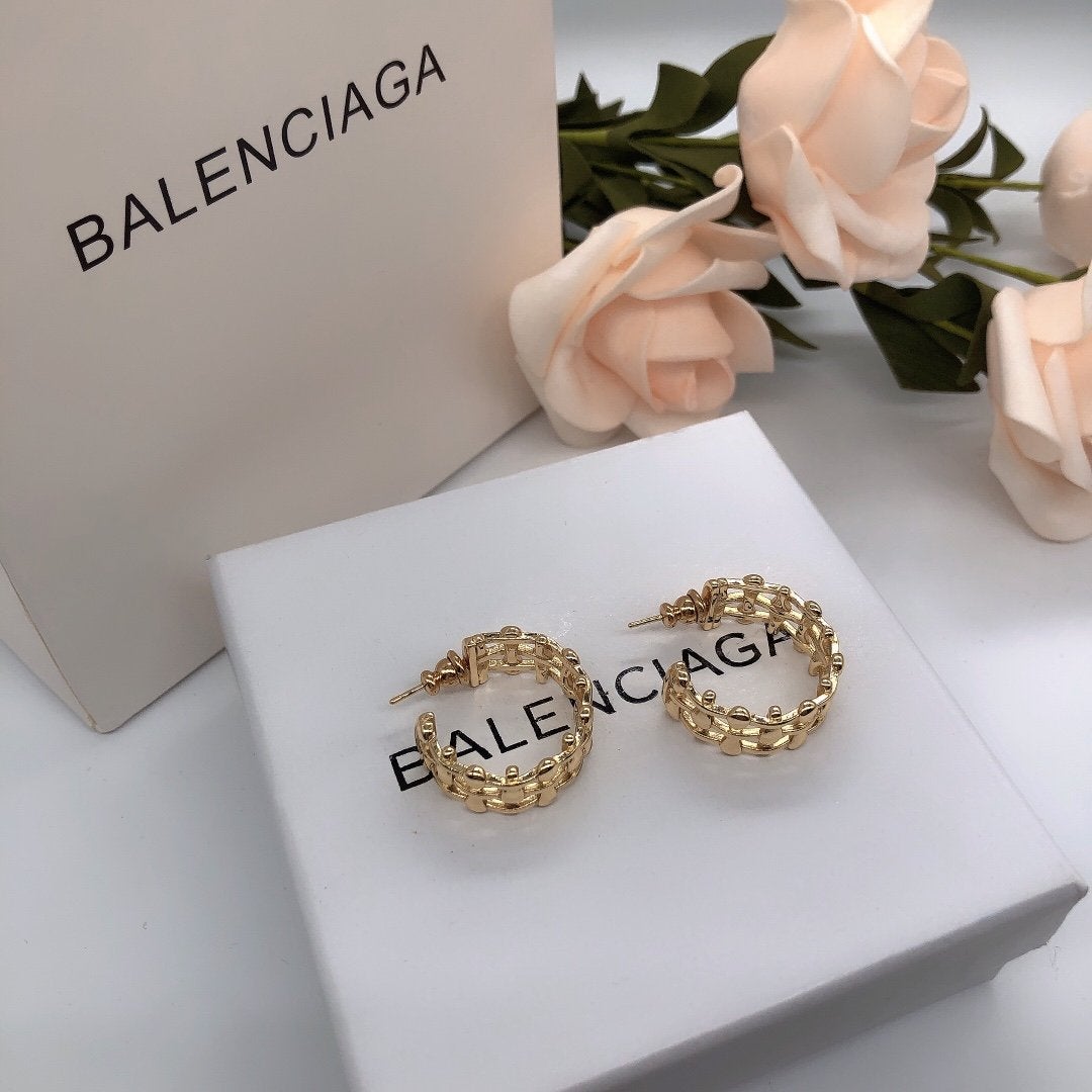 BALENCIAGA Fashion hollow earrings