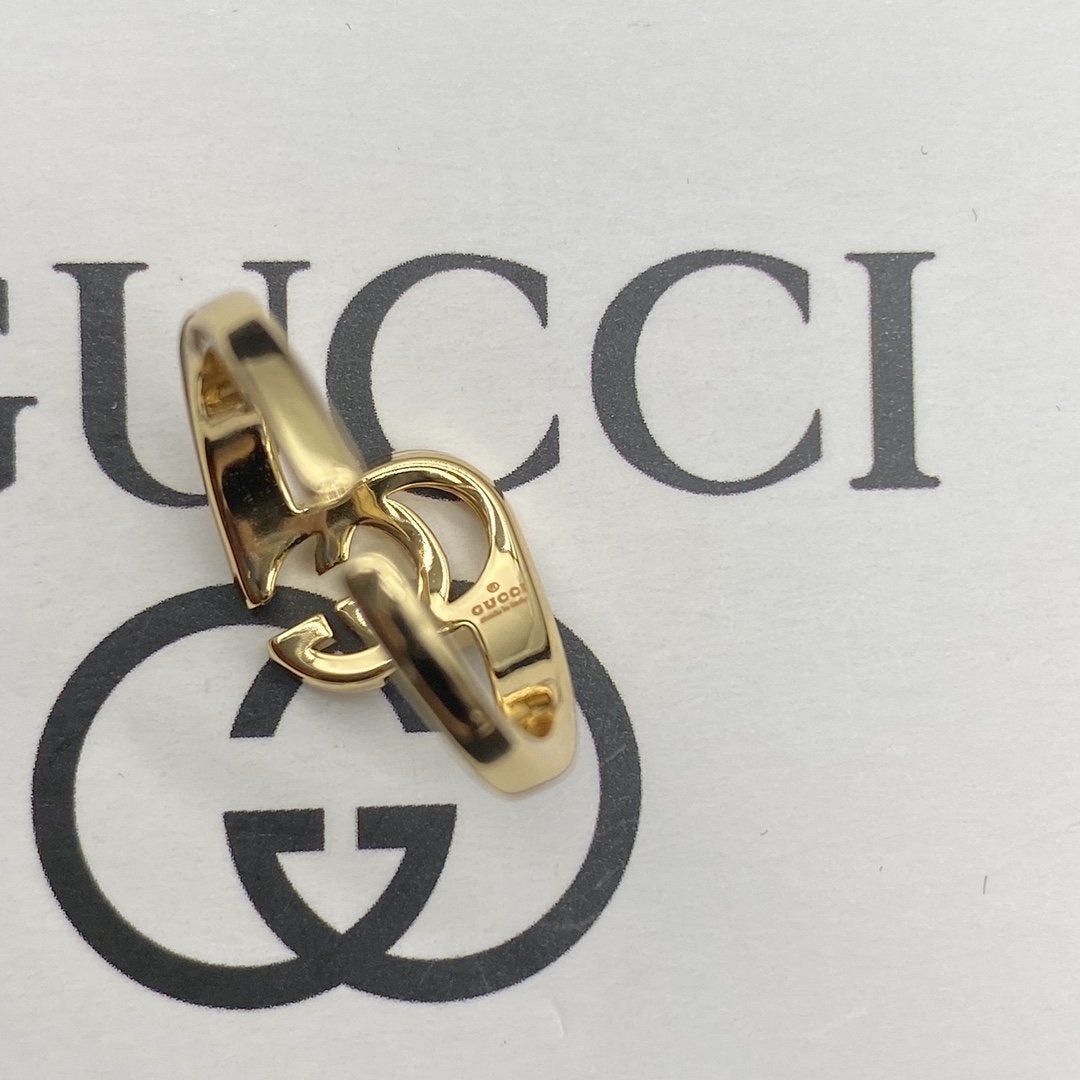 GUCCI retro twisted letter ring