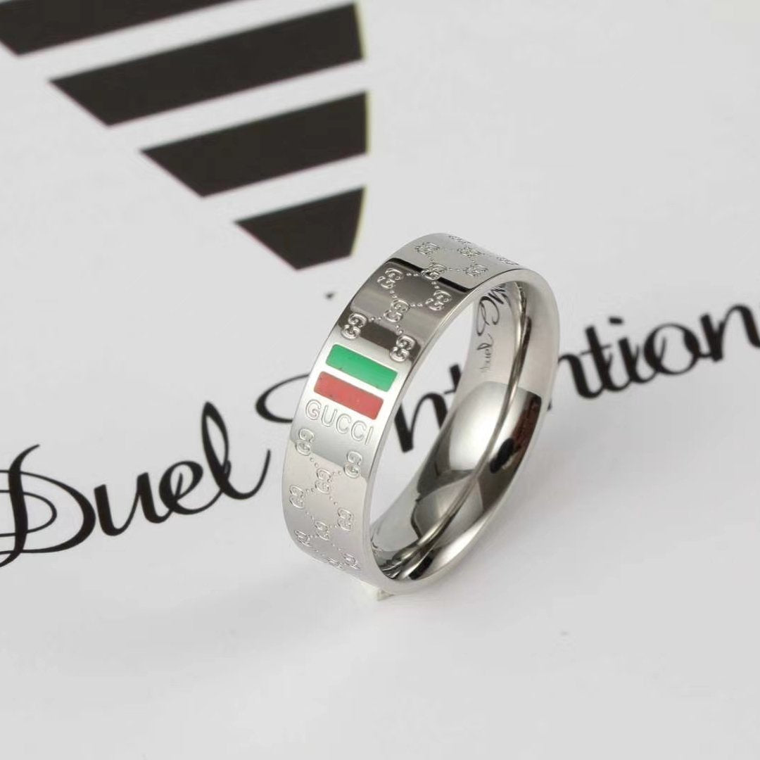 GUCCI Fashion carved letter ring