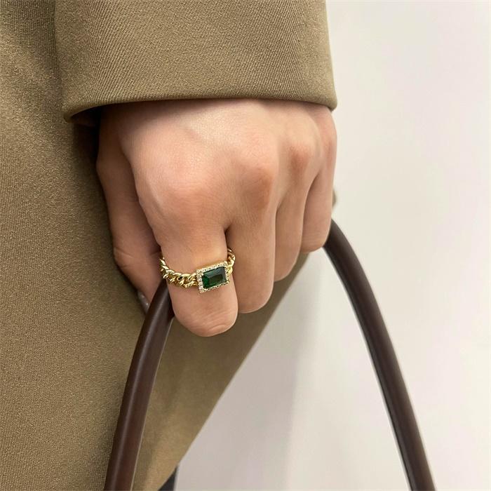Retro Emerald Rhinestone Ring