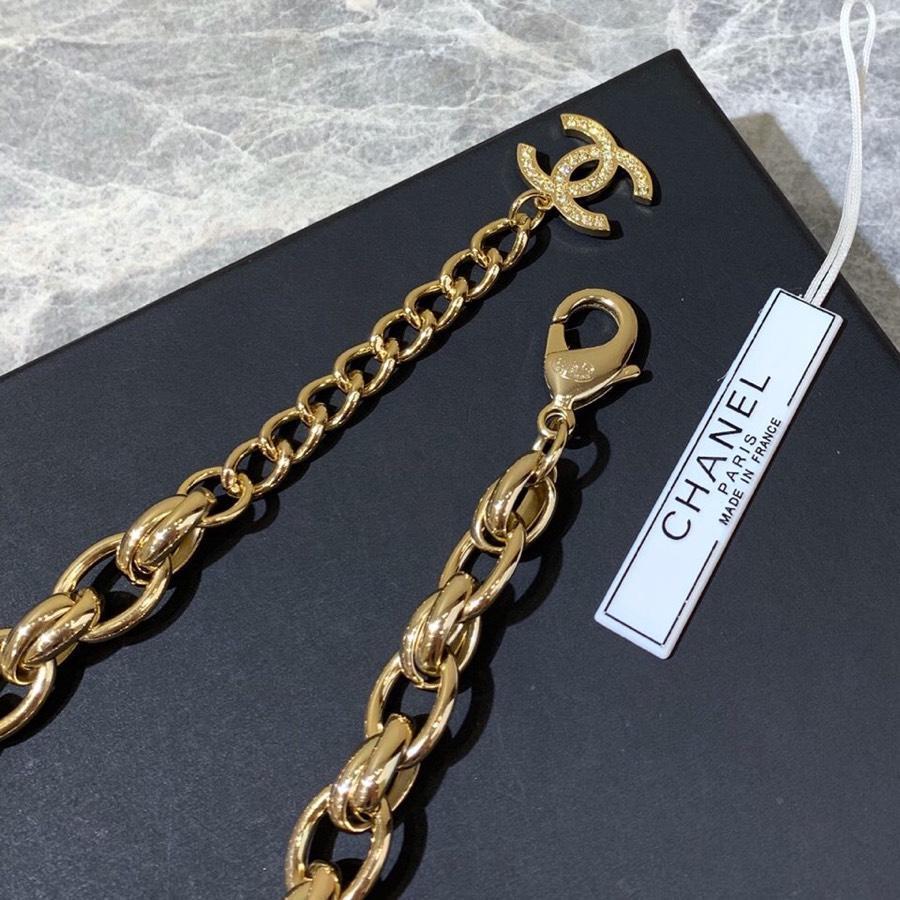 CHANEL Luxury Crystal Pearl Necklace