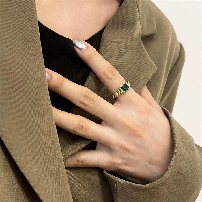 Retro Emerald Rhinestone Ring