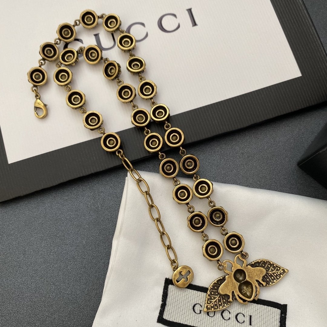 GUCCI New Retro Rhinestone Bee Pendant Necklace