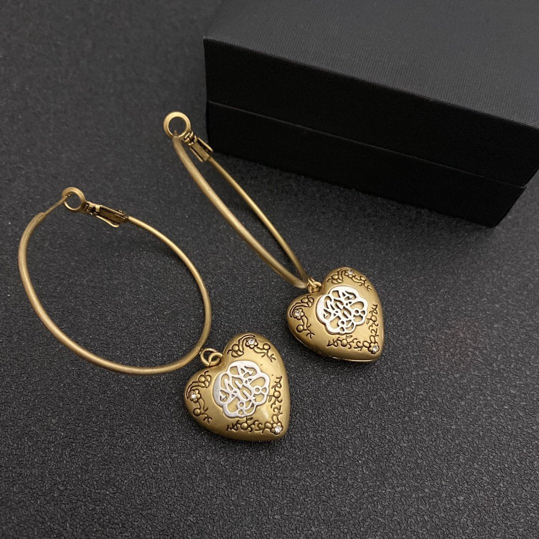 Vintage engraved exquisite pendant earrings