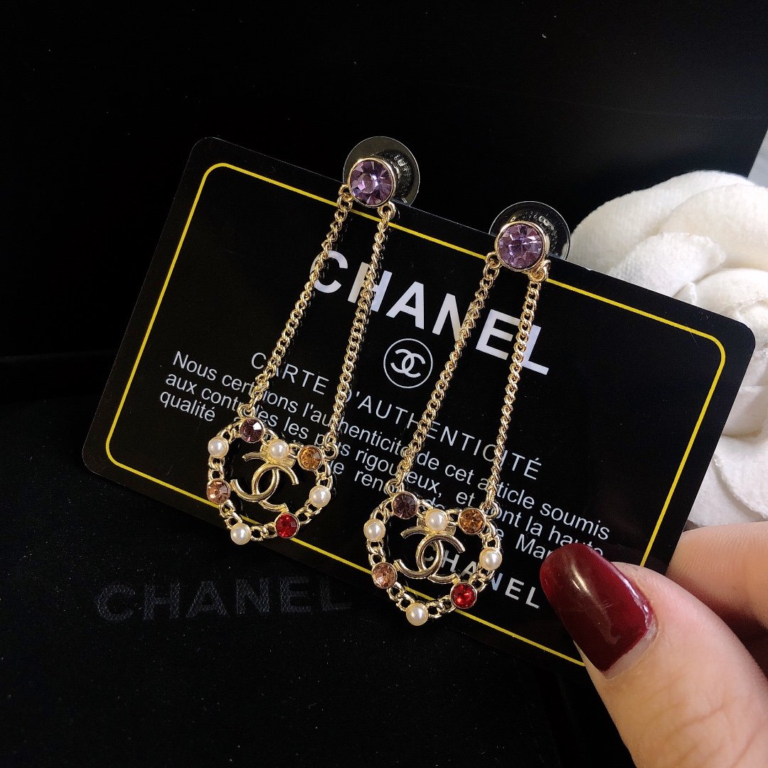 CHANEL Luxury Pearl Rhinestone Earrings