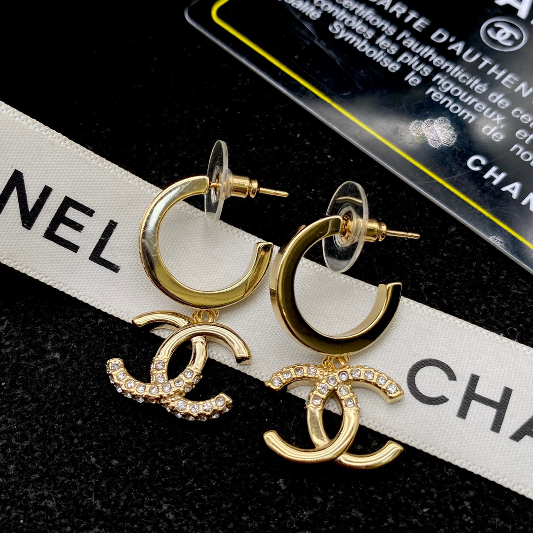 CHANEL October New Trend - Moon Diamond Earrings