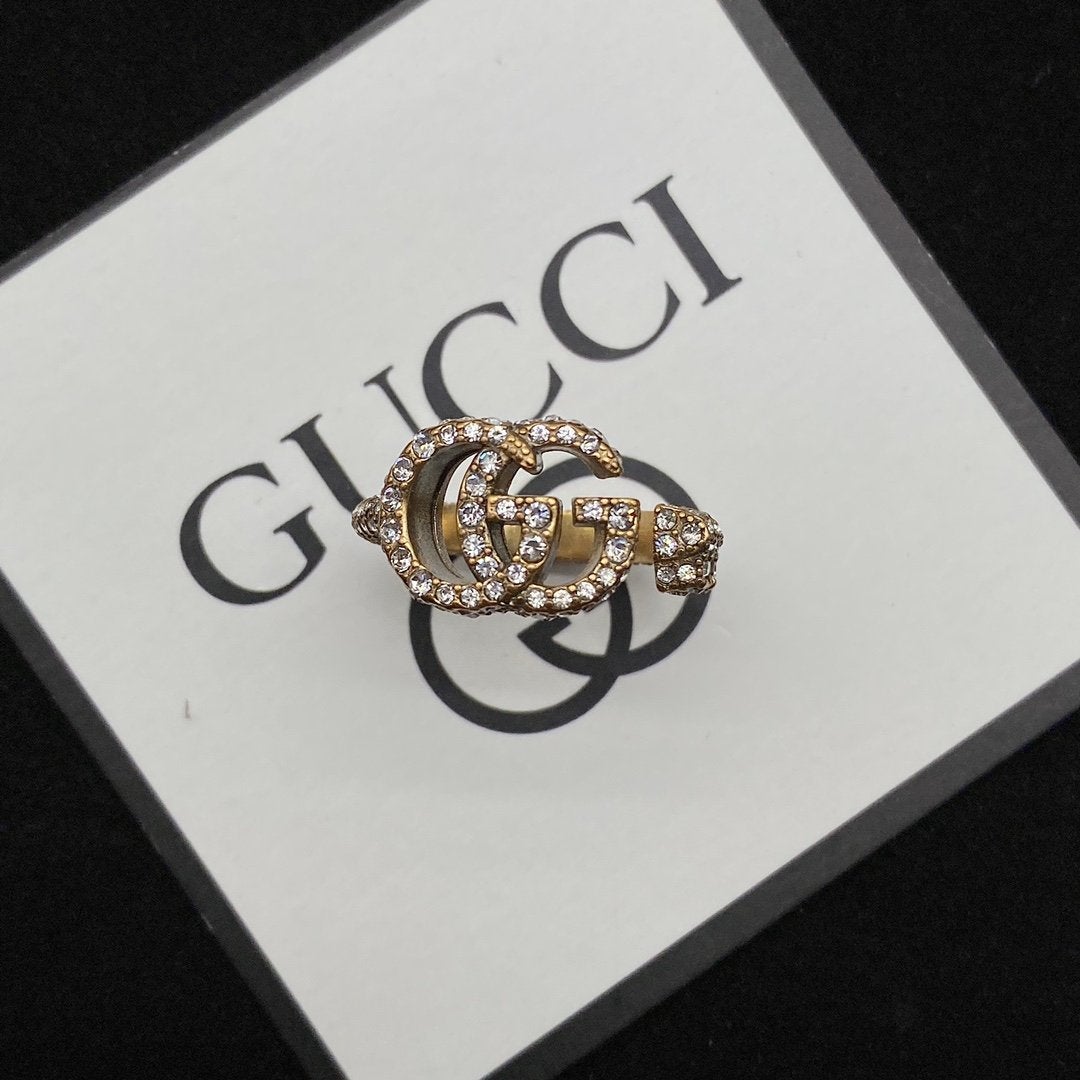 GUCCI Exquisite full sky rhinestone ring