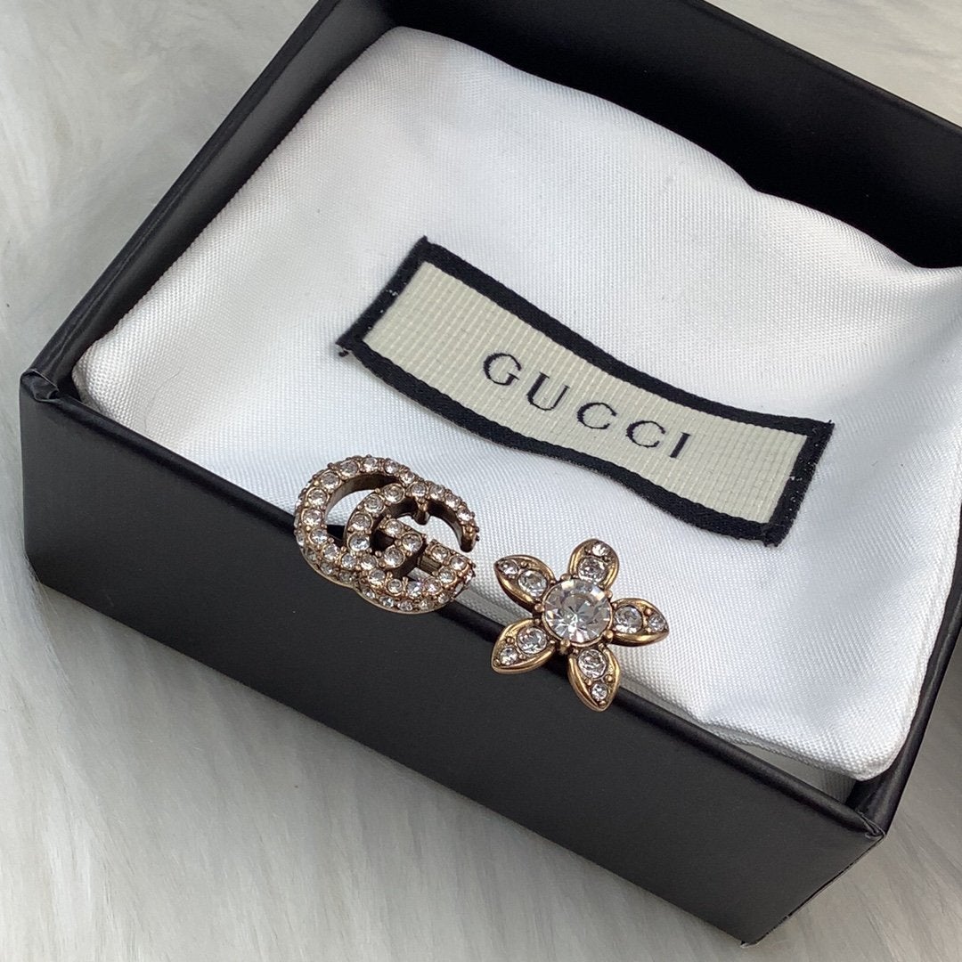 GUCCI Vintage Double G Flower Rhinestone Open Ring