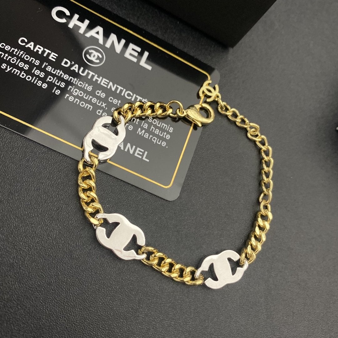 CHANEL Classic And Exquisite Silver Double C Bracelet