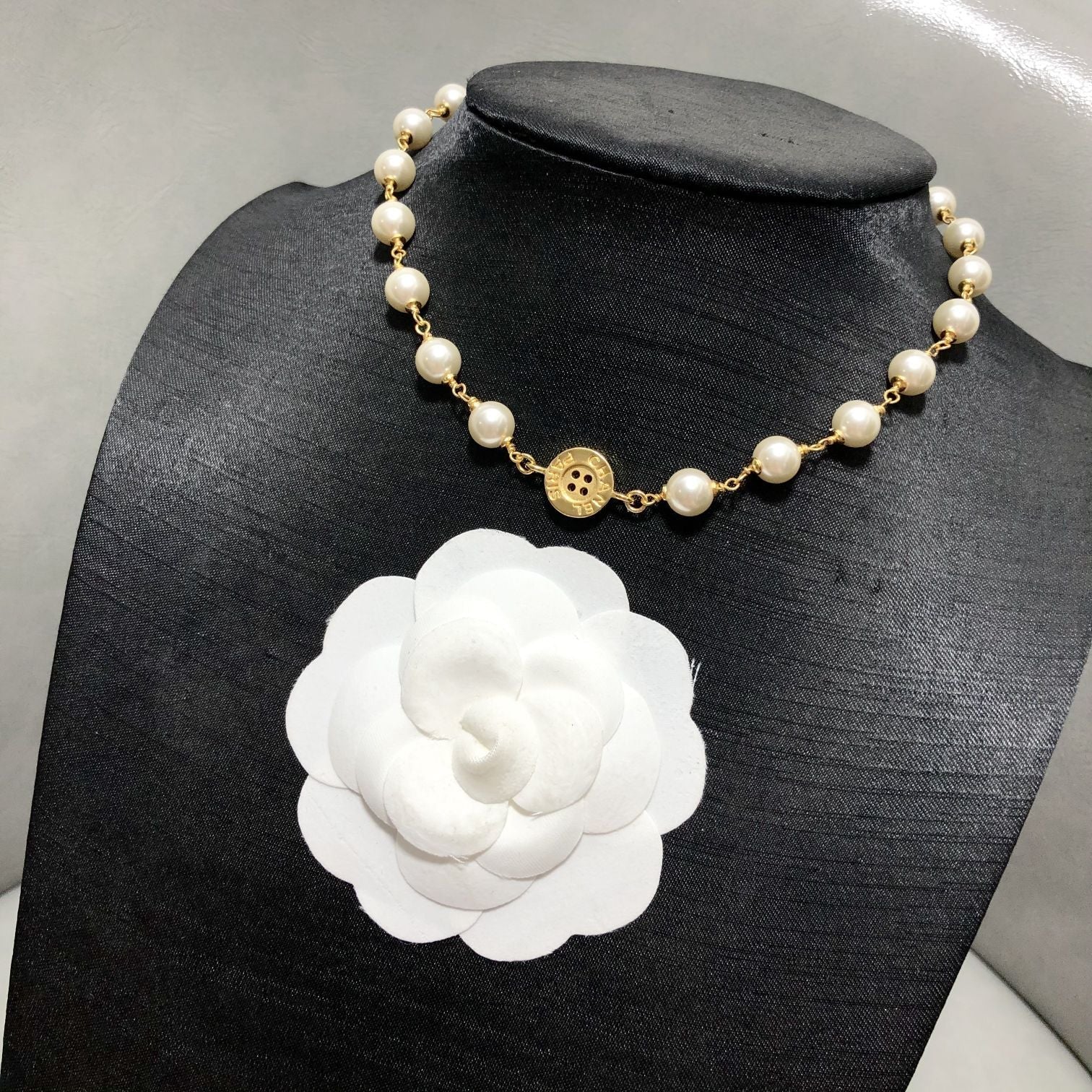 Elegant Pearl Button Pendant Necklace