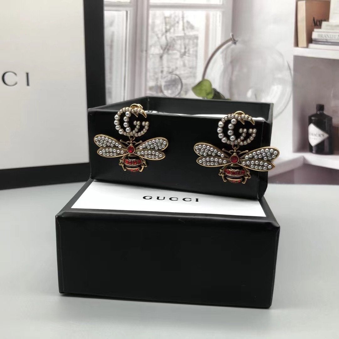 GUCCI Fashion Rhinestone Little Bee Pendant Earrings