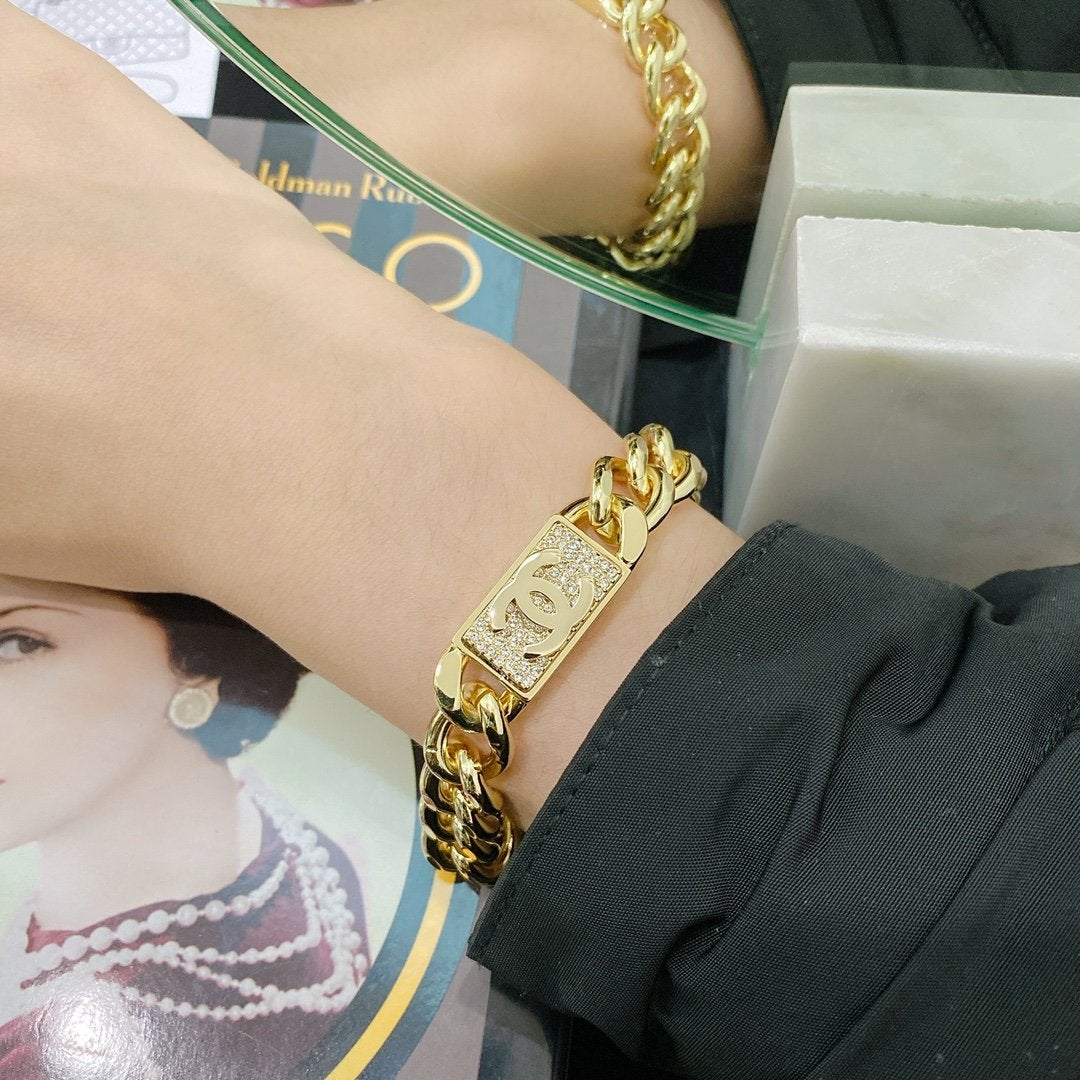 CHANEL Fashion Metal Zircon Bracelet