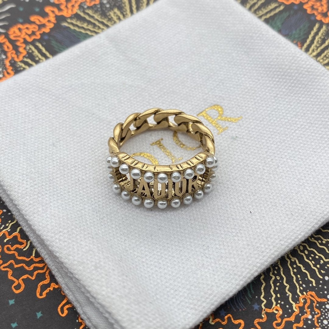 DIOR Retro Pearl Letter Ring