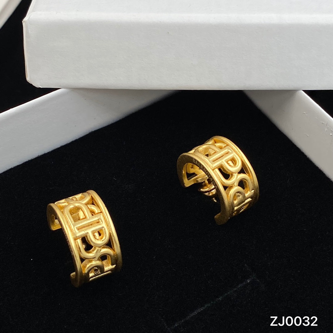 BALENCIAGA Gold luxury ring