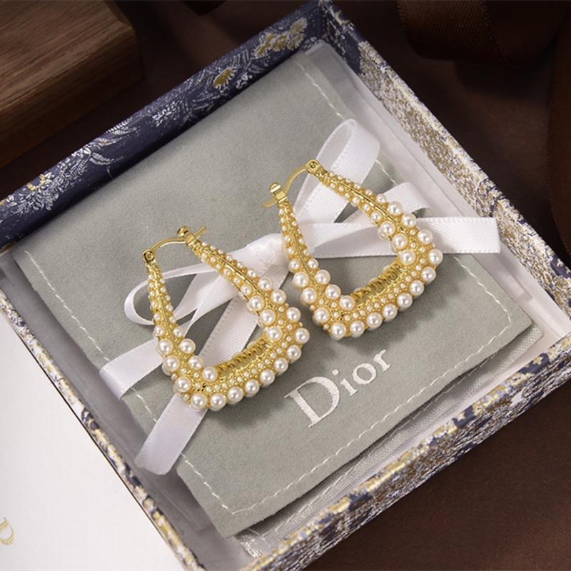 DIOR Luxury Pearl Earrings