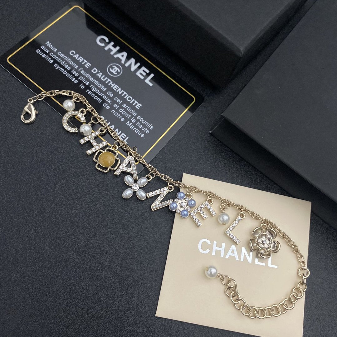 CHANEL Fashion Letter Flower Pearl Bracelet