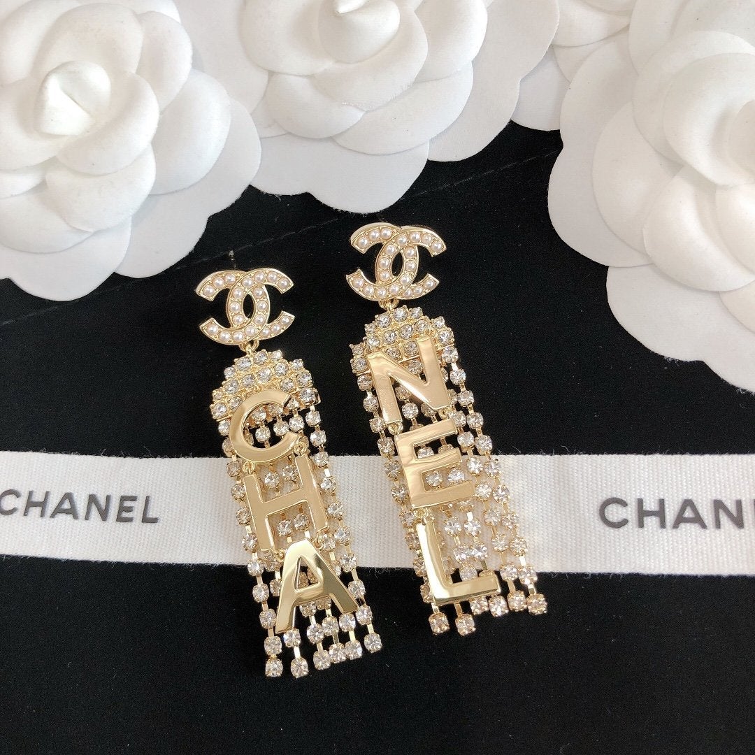 CHANEL Luxury Letter Tassel Rhinestone Earrings