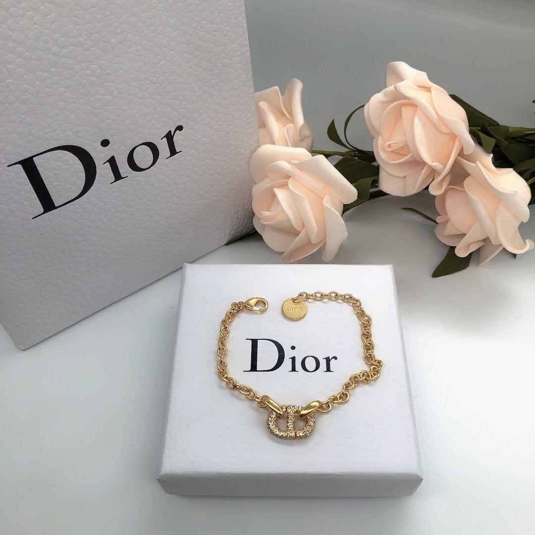 DIOR Exquisite small rhinestone bracelet