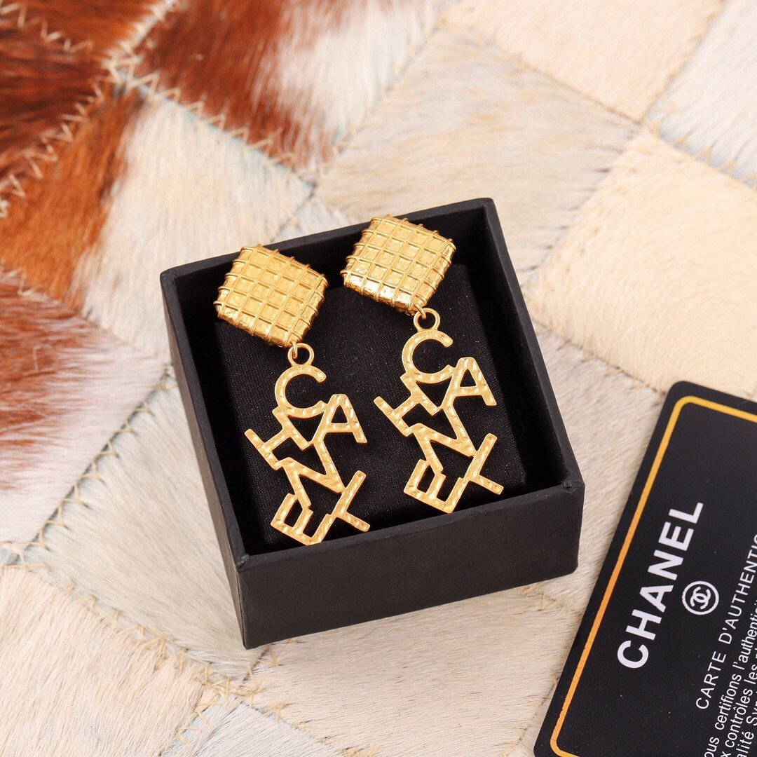 CHANEL Fashion Golden Letter Pendant Earrings